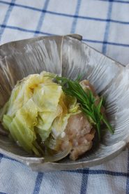 春キャベツの塩麹蒸し煮